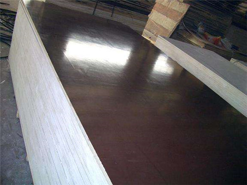建筑模板廠家和你說說清水模板的二次成型與一次成型的區(qū)別